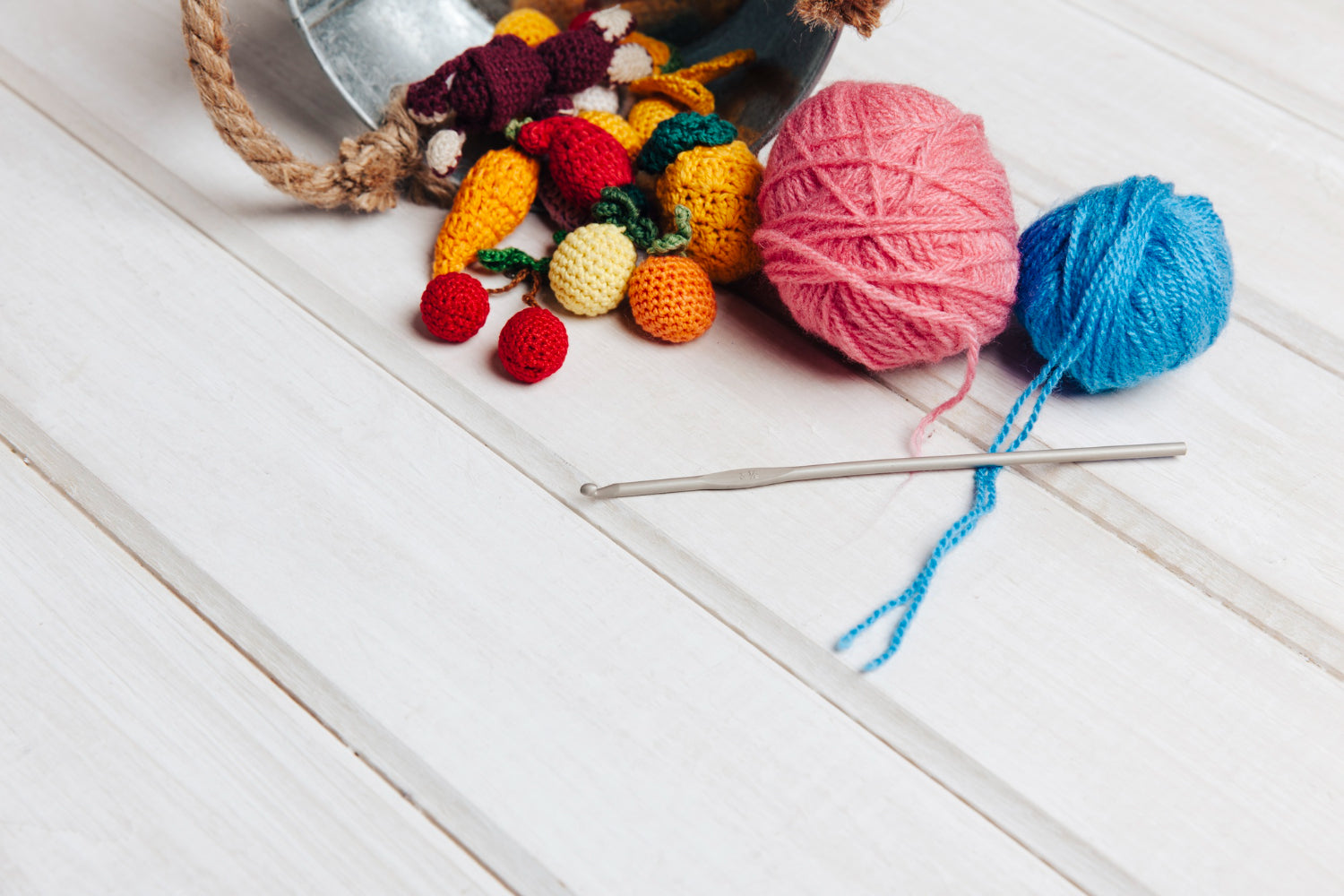 Knitting vs. Crocheting: Which One Is Easier for Beginners?