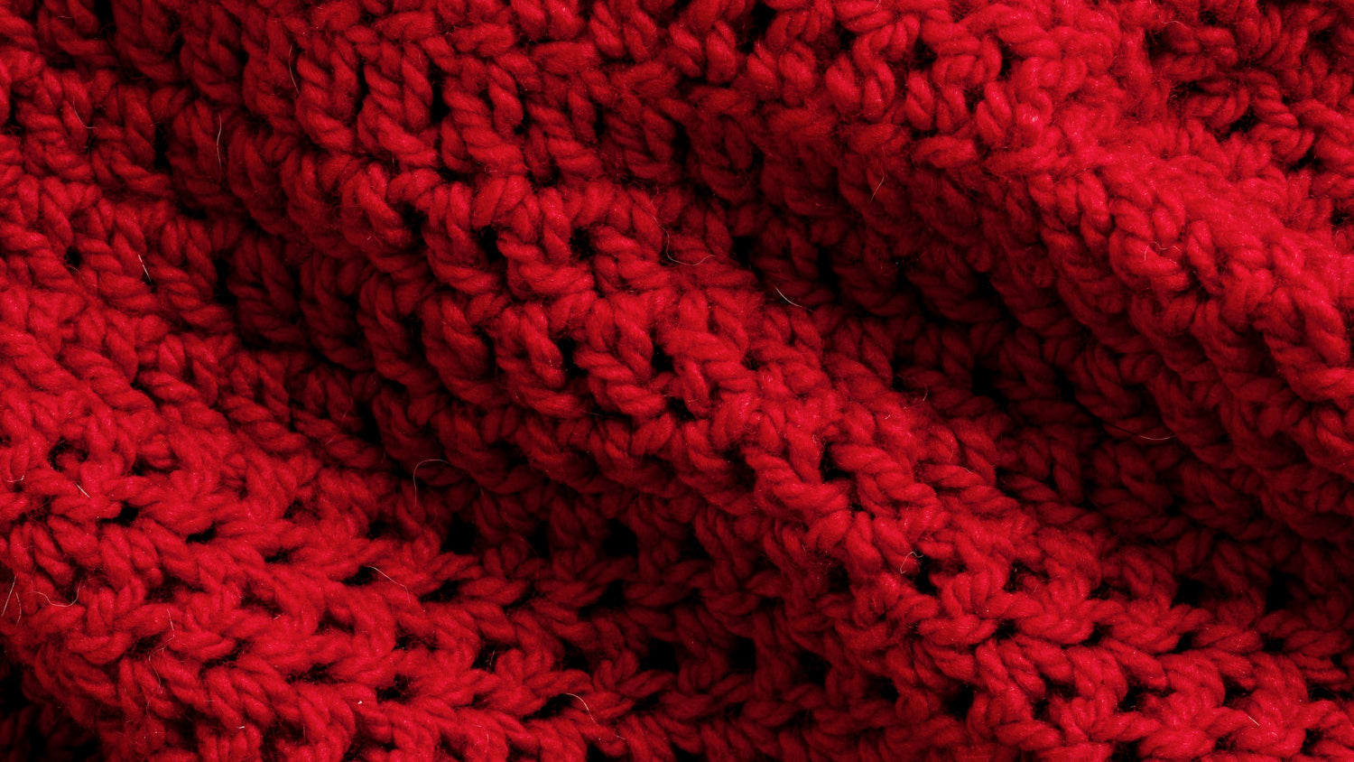 How to Knit a Scarf for Valentine's Day