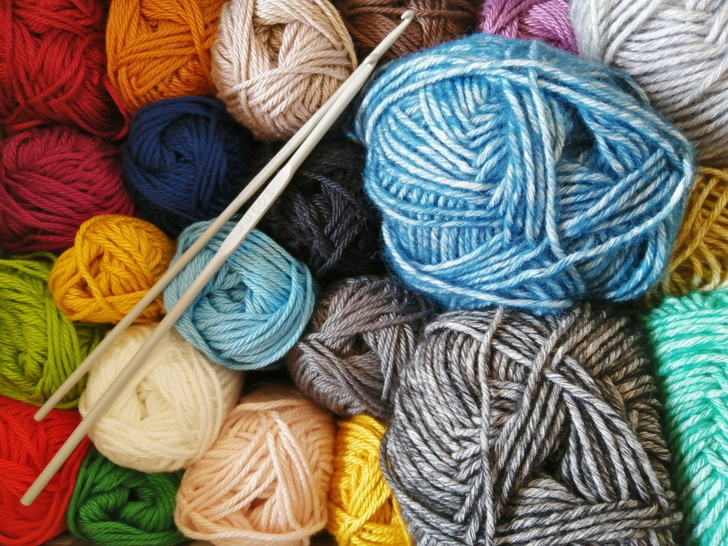 How to Choose the Right Yarn for Your Project
